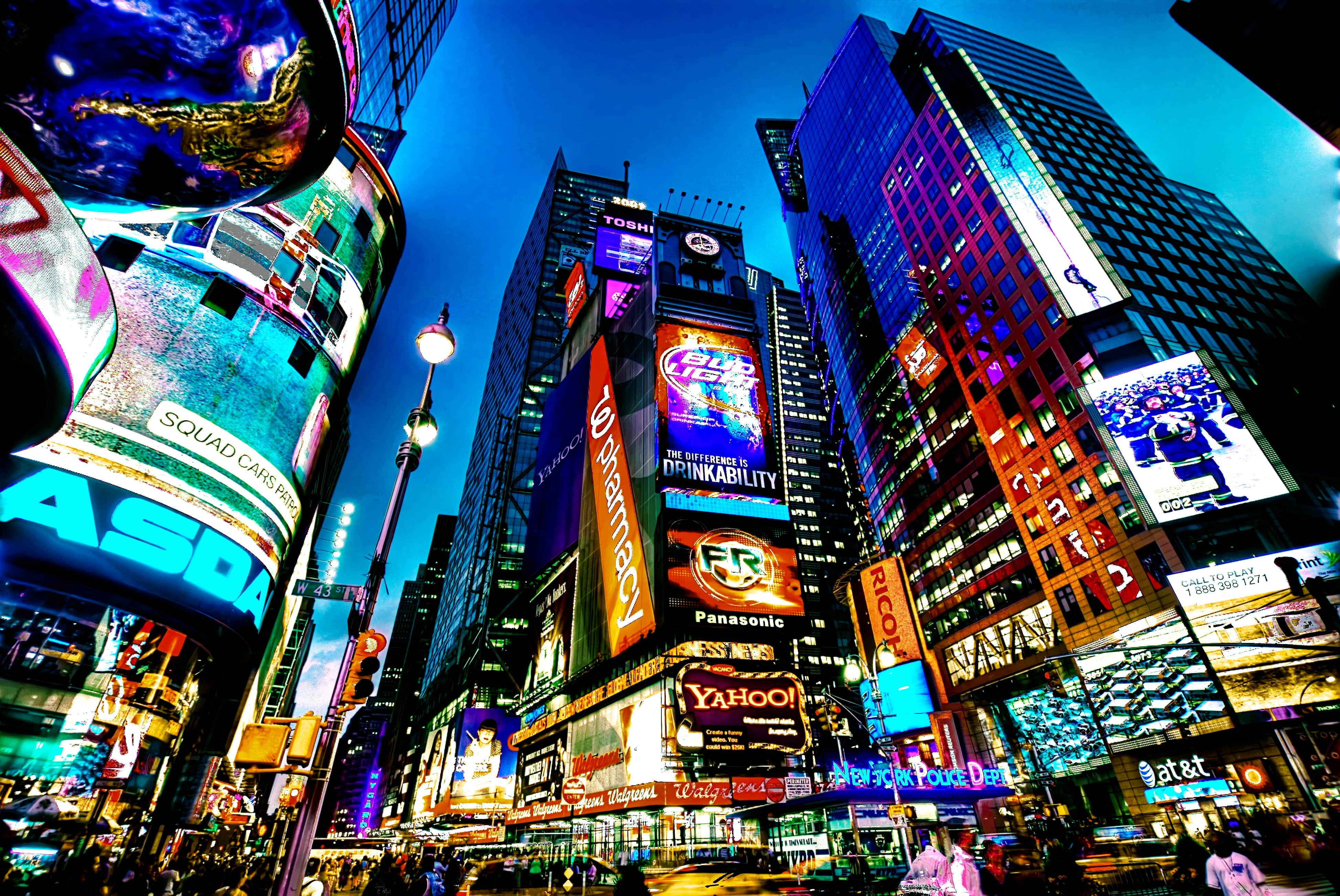 The growing digital signage industry and its effects on advertising.
